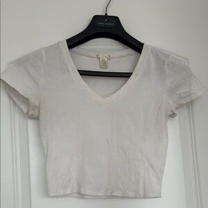 Bozzolo Cream V-Neck Crop Top